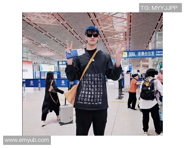 曾凡博展现卓越身体素质引领篮球新风潮助力球队争夺荣誉