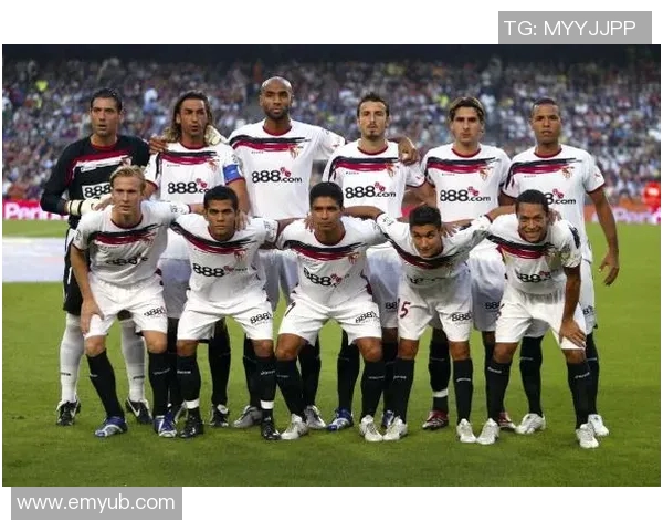 塞维利亚宣布签下西班牙国家队后卫,强化阵容实力 塞维利亚宣布签下西班牙国家队后卫,强化阵容实力