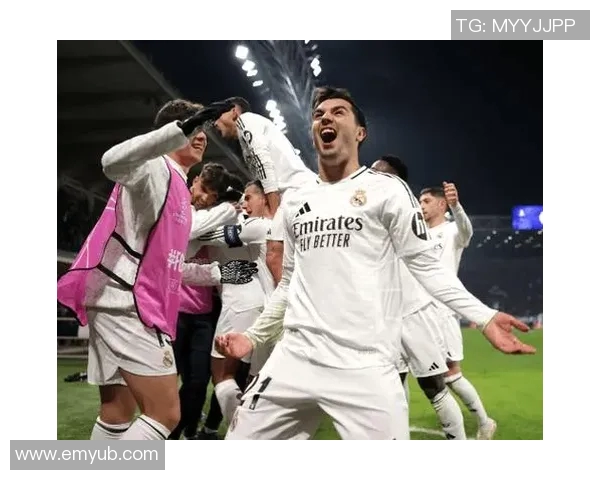 皇家马德里3-0完胜马洛卡,继续保持不败战绩稳居西甲前四 皇家马德里3-0完胜马洛卡,继续保持不败战绩稳居西甲前四